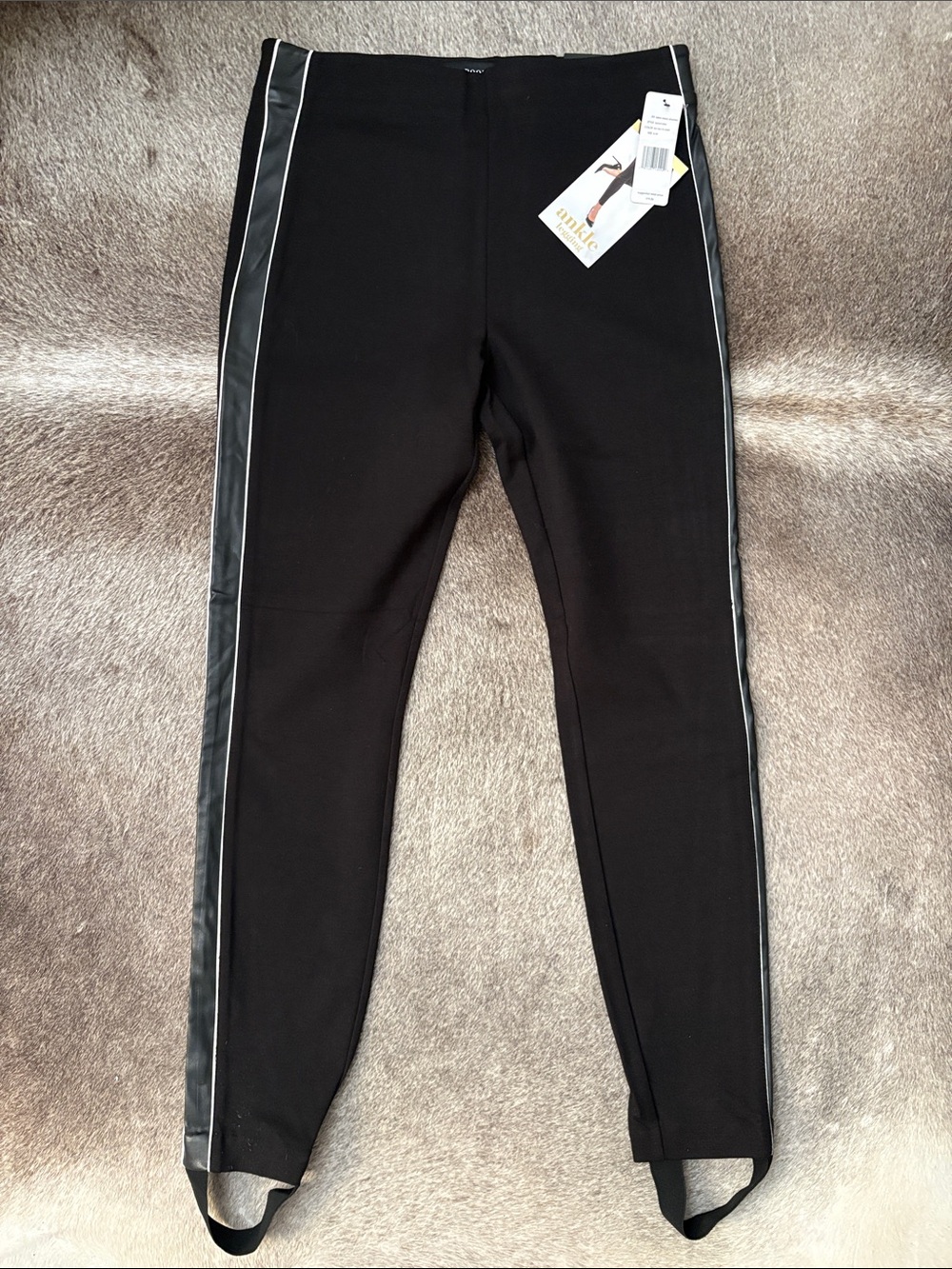 NWT Liverpool Drew Black Ankle Stirrup Tuxedo Leggings 8
